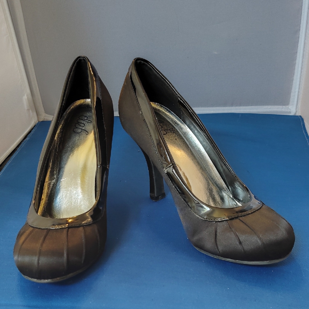 Deb Black Heels